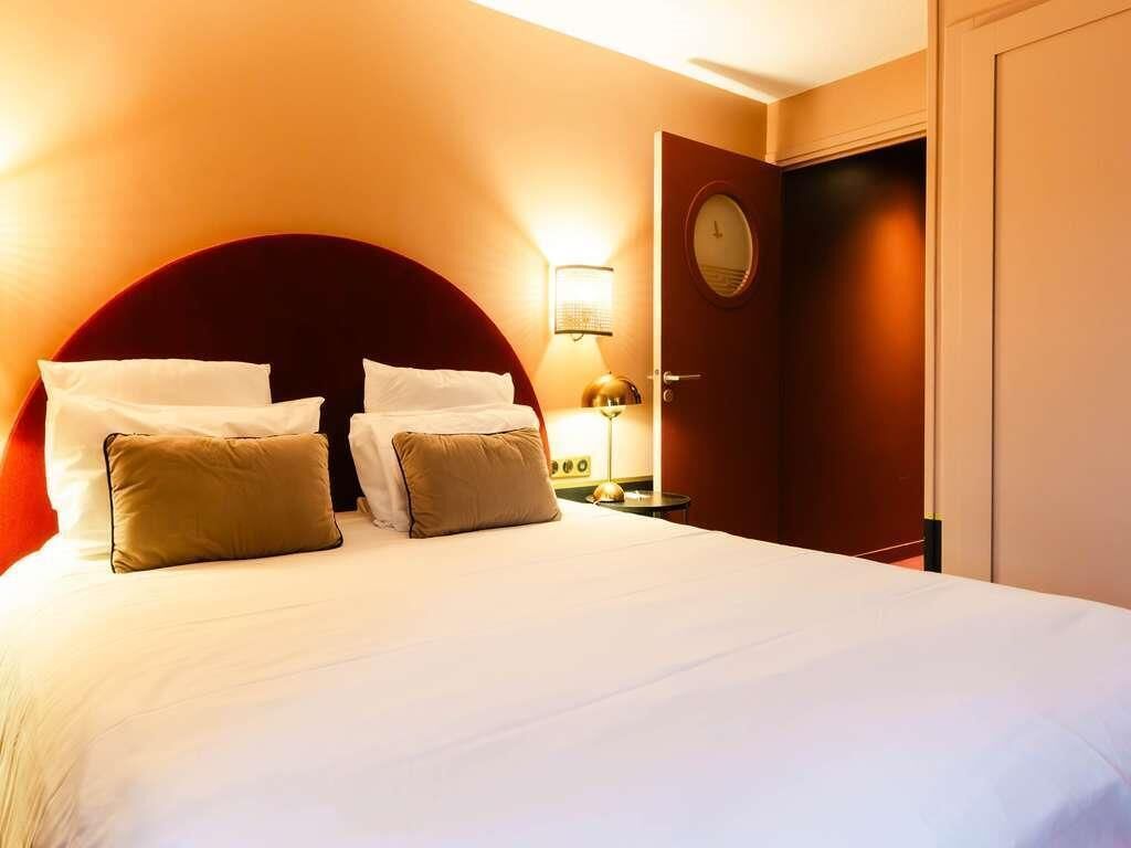 Family Room | Minibar, in-room safe, soundproofing, free WiFi