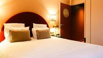 Family Room | Minibar, in-room safe, soundproofing, free WiFi