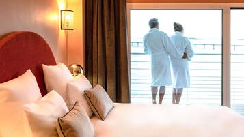 Privilege, Room, Balcony, Sea View | Minibar, in-room safe, soundproofing, free WiFi