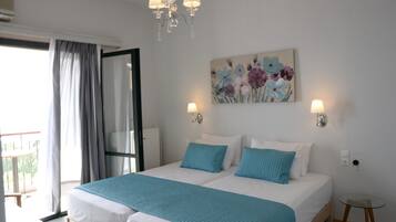 Superior Double or Twin Room | Minibar, in-room safe, free WiFi, bed sheets