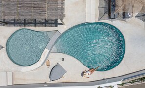 Suite ejecutiva, 2 habitaciones, piscina privada, vistas al mar | Terraza o patio