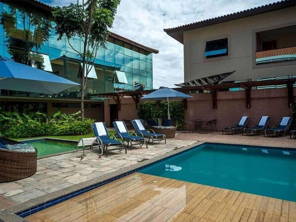 Outdoor pool - Atrium Quinta De Pedras (Belem)