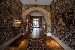 Interior - Atrium Quinta De Pedras (Belem)