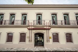 Exterior detail - Atrium Quinta De Pedras (Belem)