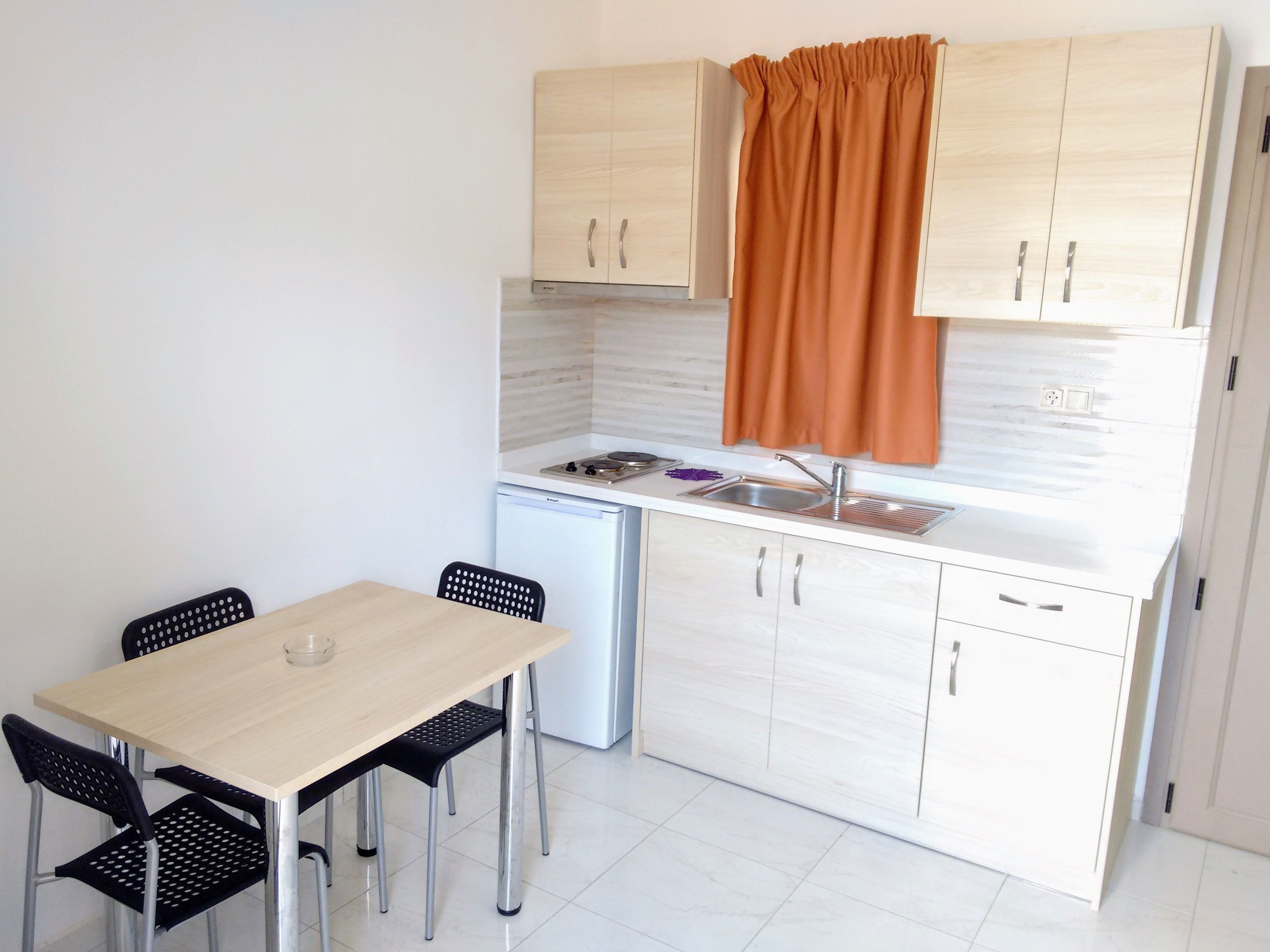 Superior Apartment, 1 Bedroom | Private kitchenette | Coffee/tea maker, fridge, stovetop, electric kettle