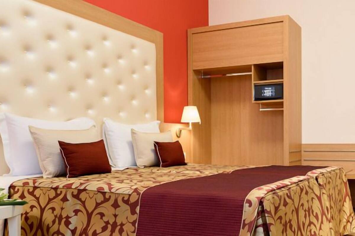 Deluxe Double Room (Bramante) | 1 bedroom, premium bedding, minibar, in-room safe