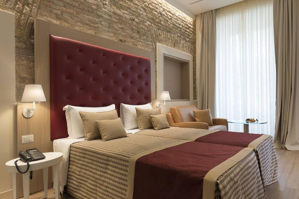 Deluxe Double Room (Bernini) | 1 bedroom, premium bedding, minibar, in-room safe