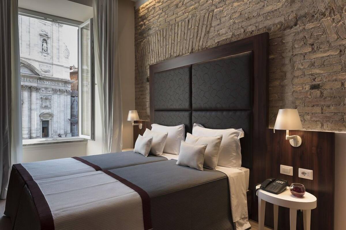 Luxury Double Room (Michelangelo) | 1 bedroom, premium bedding, minibar, in-room safe