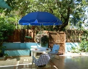 Γεύματα σε εξωτερικό χώρο