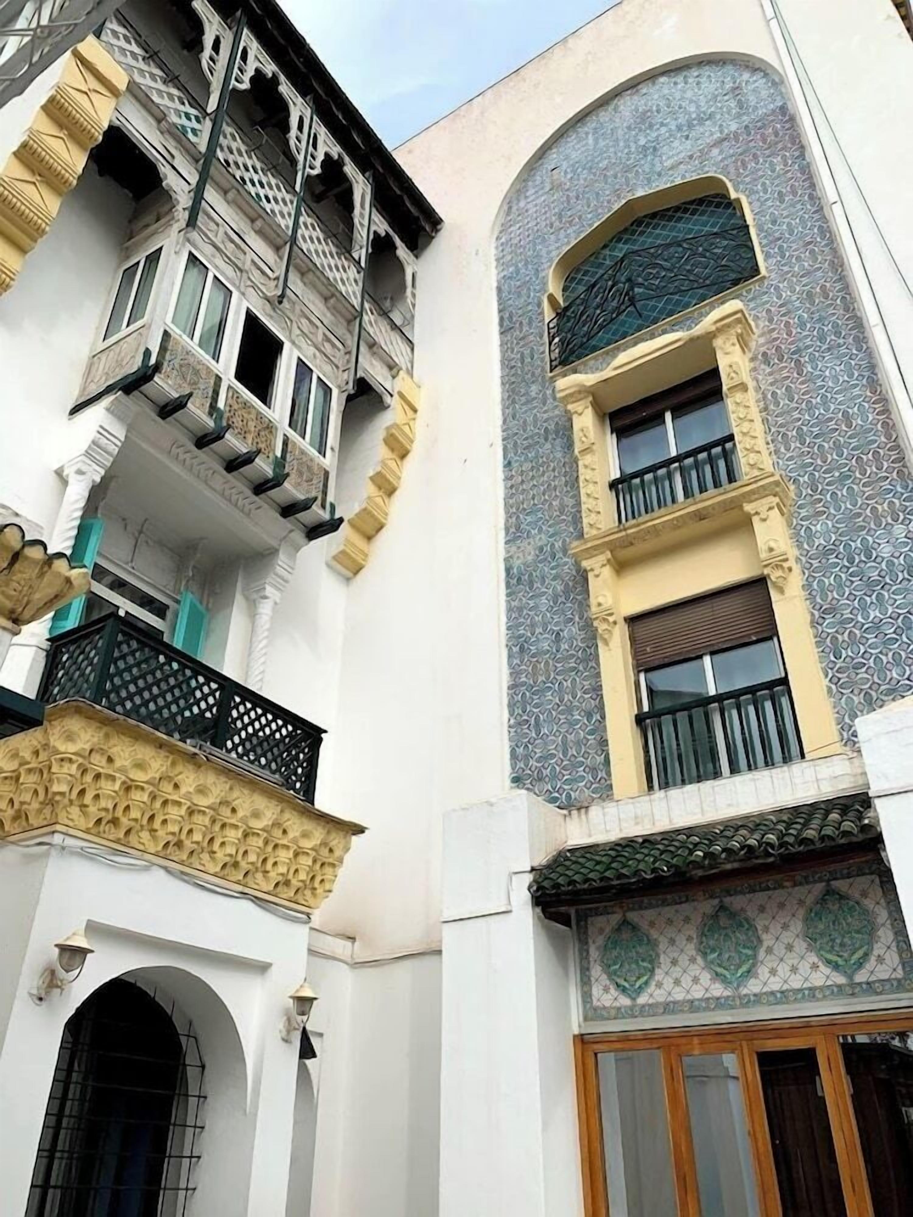 المنشأة من الخارج