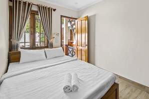 Minibar, desk, soundproofing, free WiFi - Nhat Huy Bungalow (Phu Quoc)