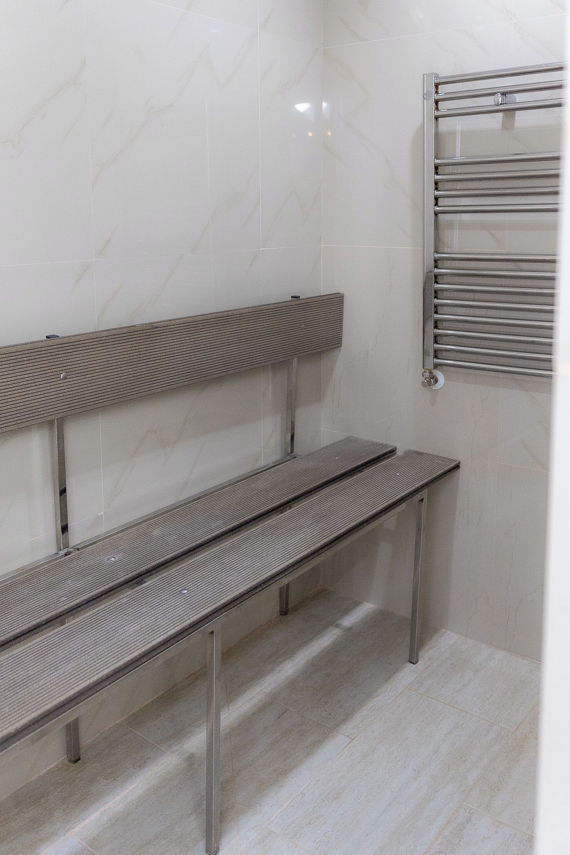 deluxe triple room, non smoking, sauna | bathroom | free toiletries, hair dryer, bathrobes, slippers