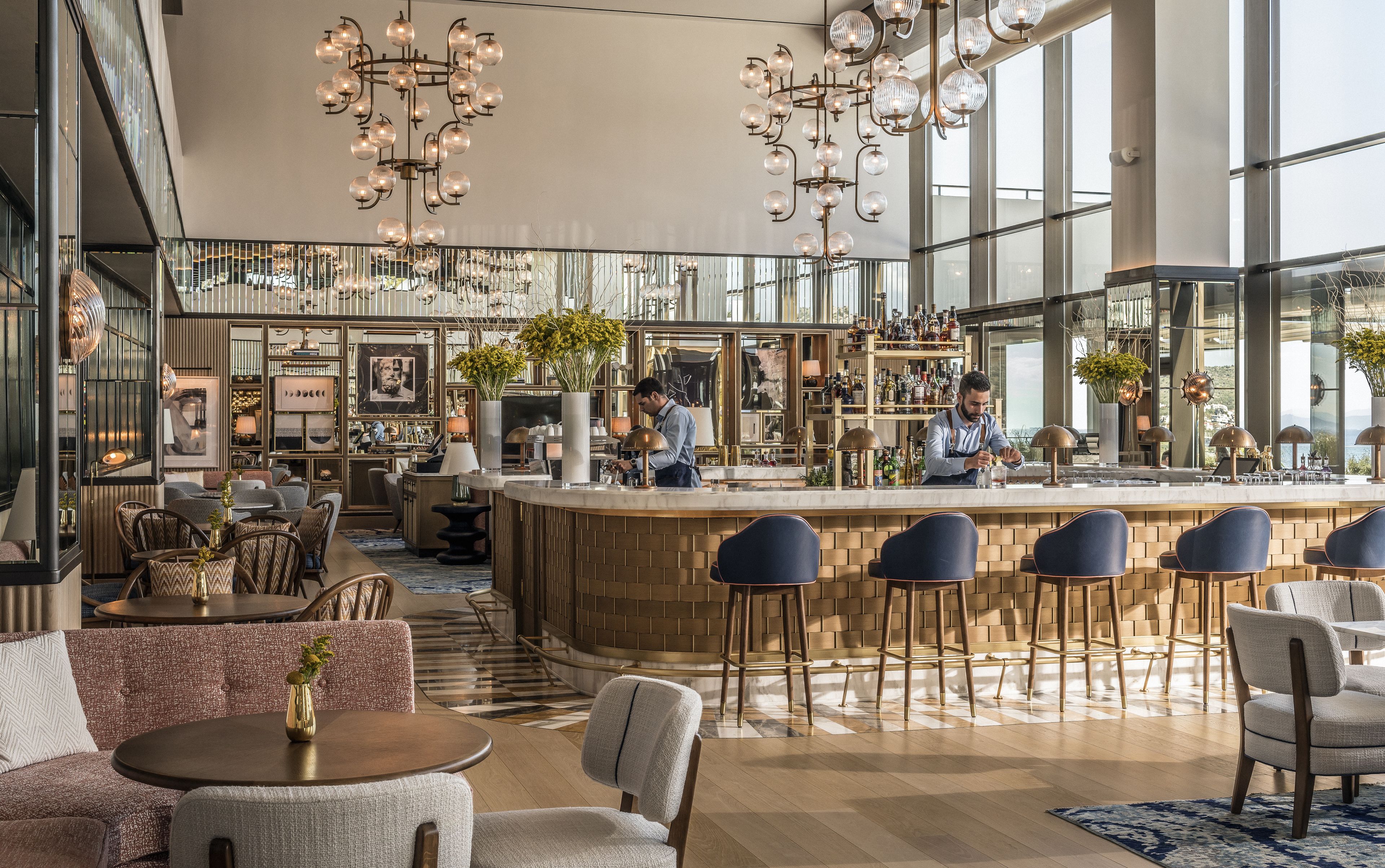 3 bars/lounges, poolside bar