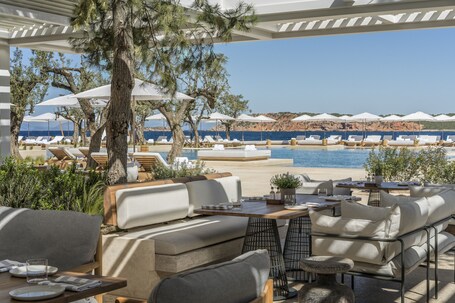 Four Seasons Astir Palace Hotel Athens - Image 8