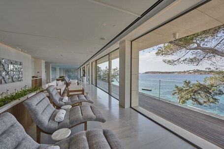 Four Seasons Astir Palace Hotel Athens - Image 11