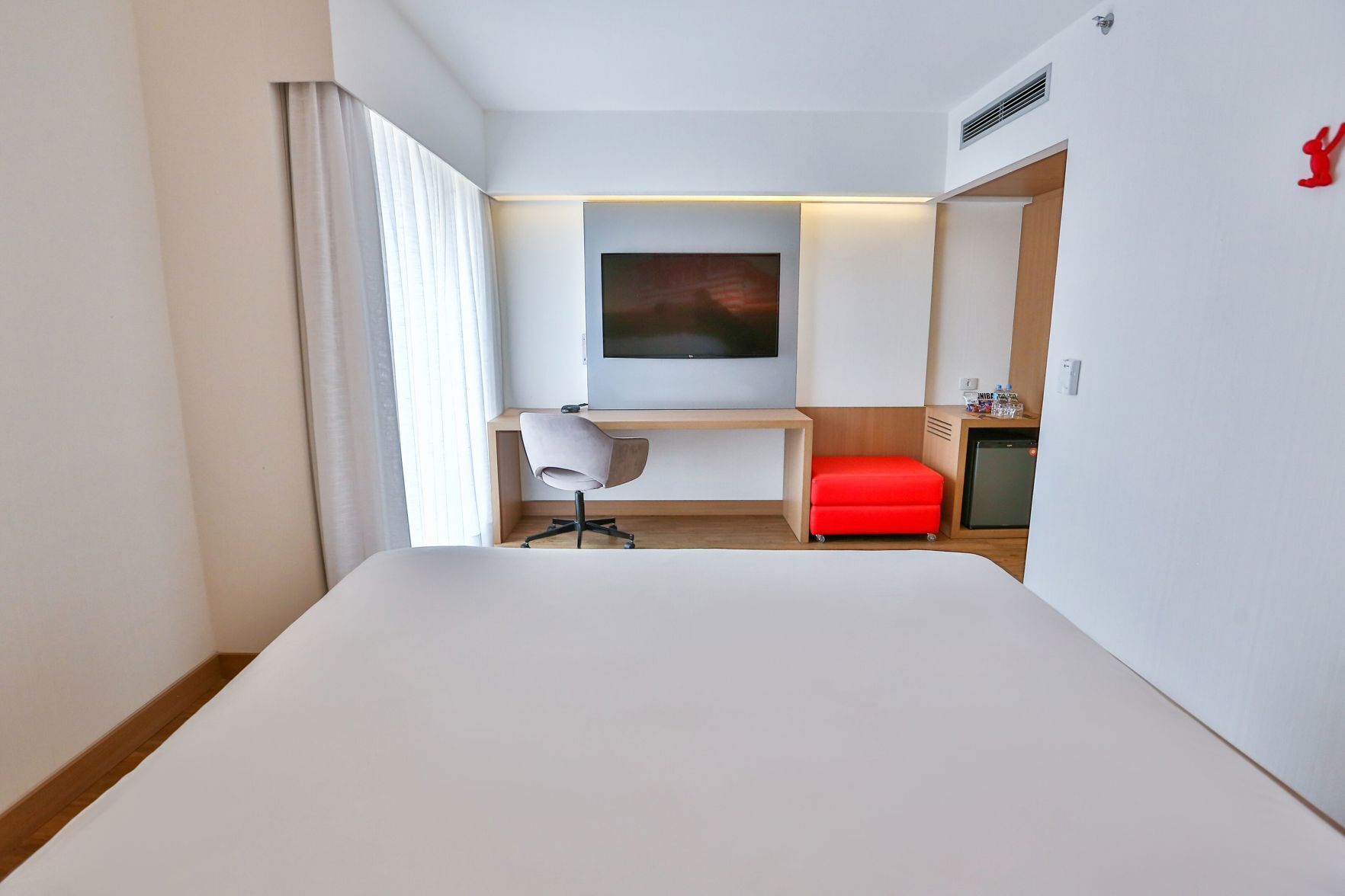 Minibar, in-room safe, soundproofing, iron/ironing board