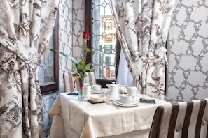 Daily buffet breakfast for a fee - Hotel Cà Nobile Corner (Venice)