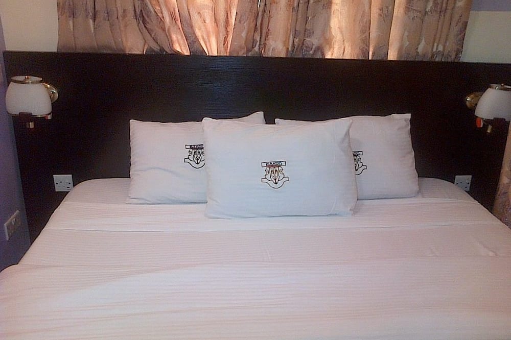 Esado Suites and Conference Oregun