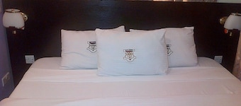 Esado Suites and Conference Oregun