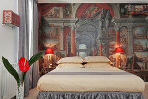 Premium bedding, in-room safe, desk, iron/ironing board - myRome Navona (Rome)