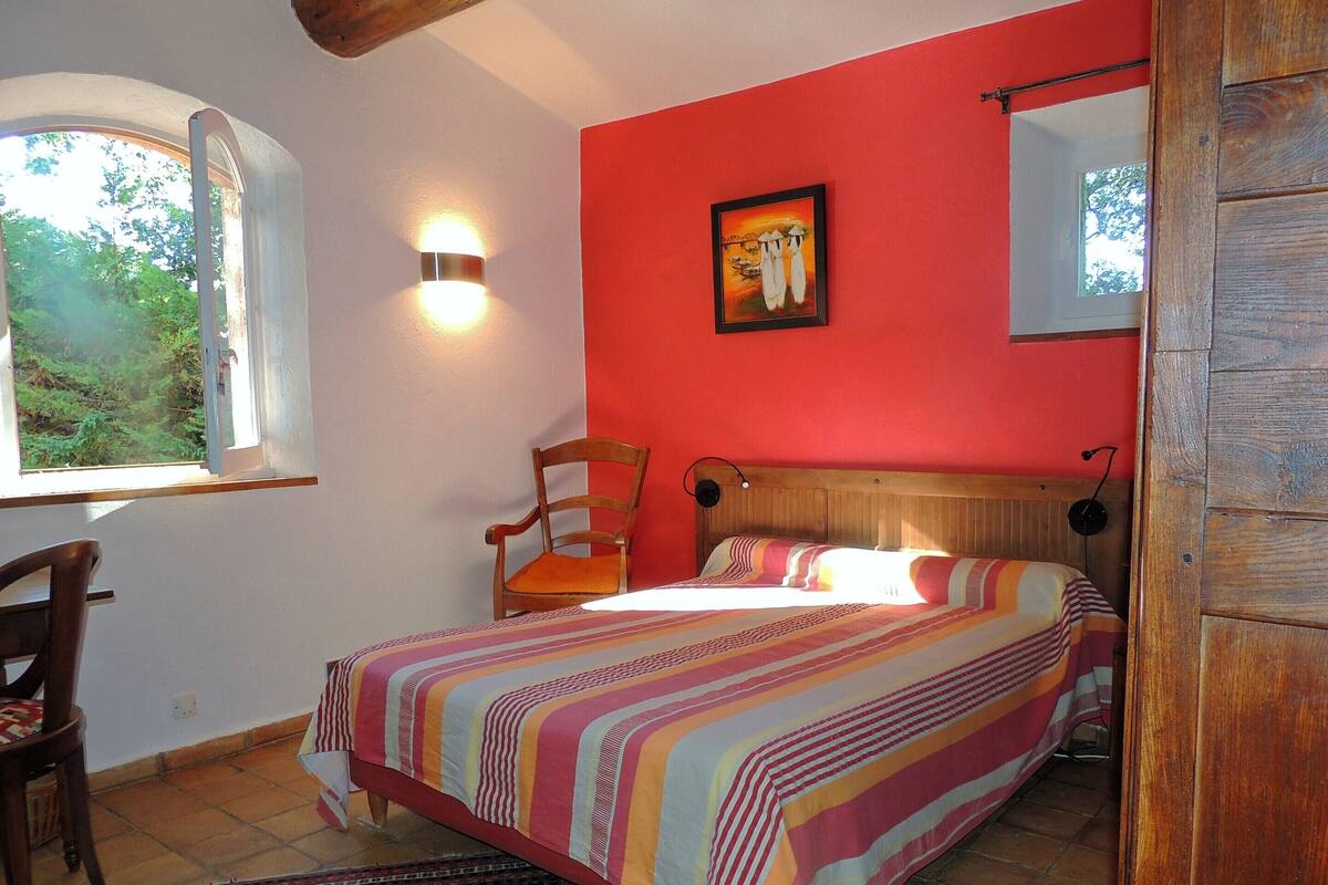 Doppia Classic, bagno privato, vista piscina ( Grenadine) | 1 camera, biancheria da letto di alta qualità, ferro/asse da stiro