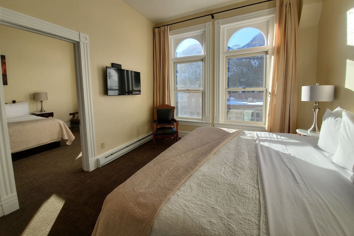 Suite 7 - 2 Bedroom Suite