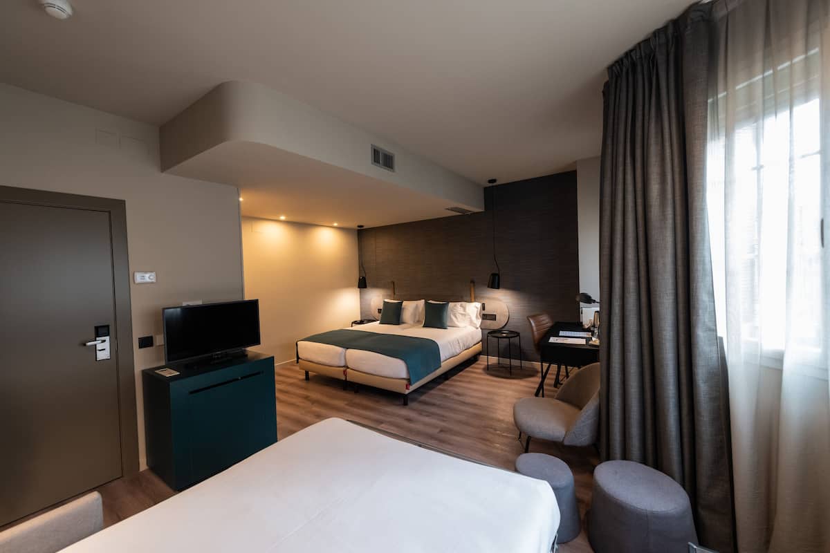 Minibar, in-room safe, desk, soundproofing