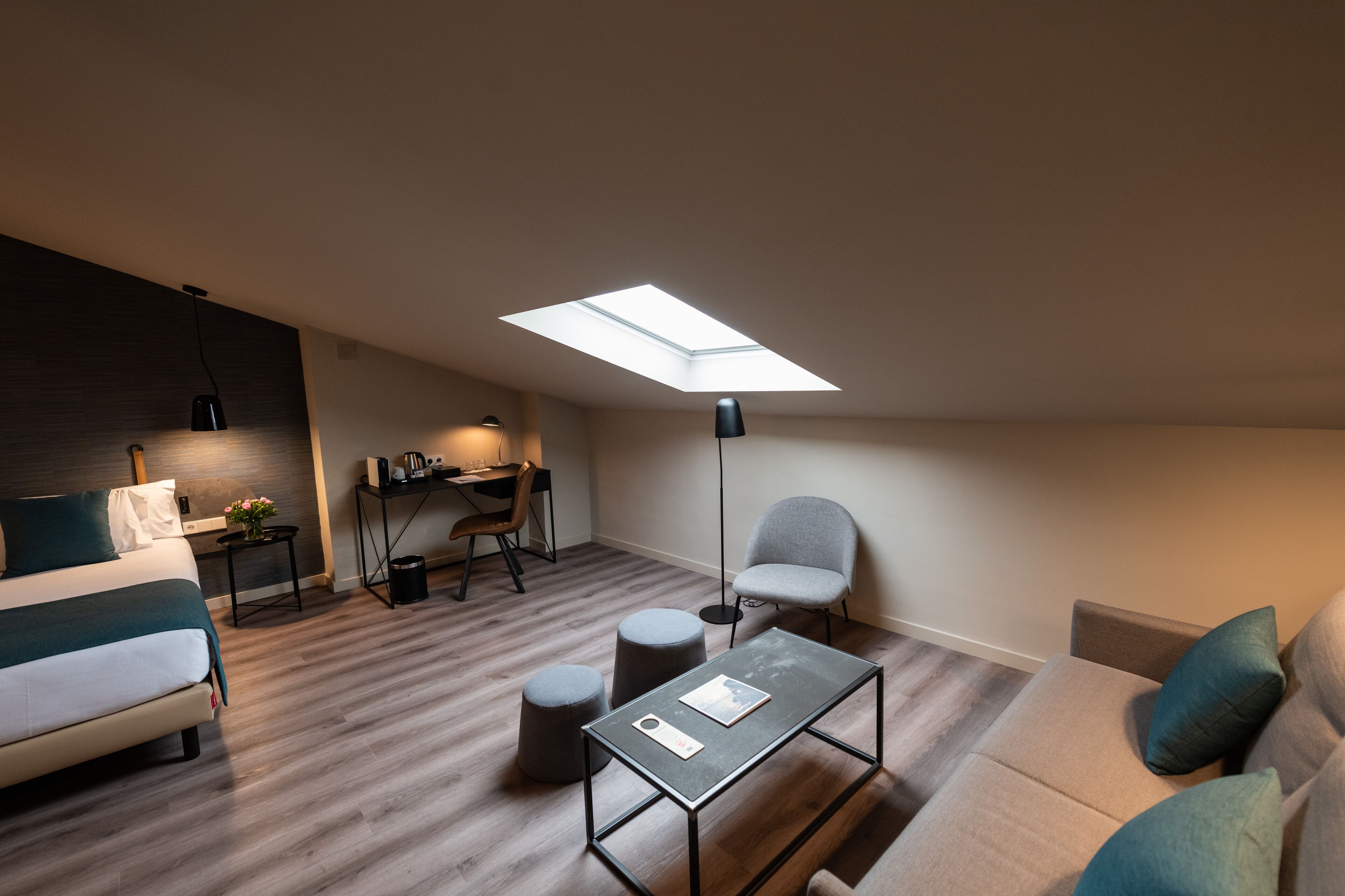 double room (atico) | minibar, in-room safe, desk, soundproofing