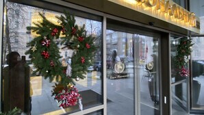 Front of property - Natsionalny Hotel (Kyiv)