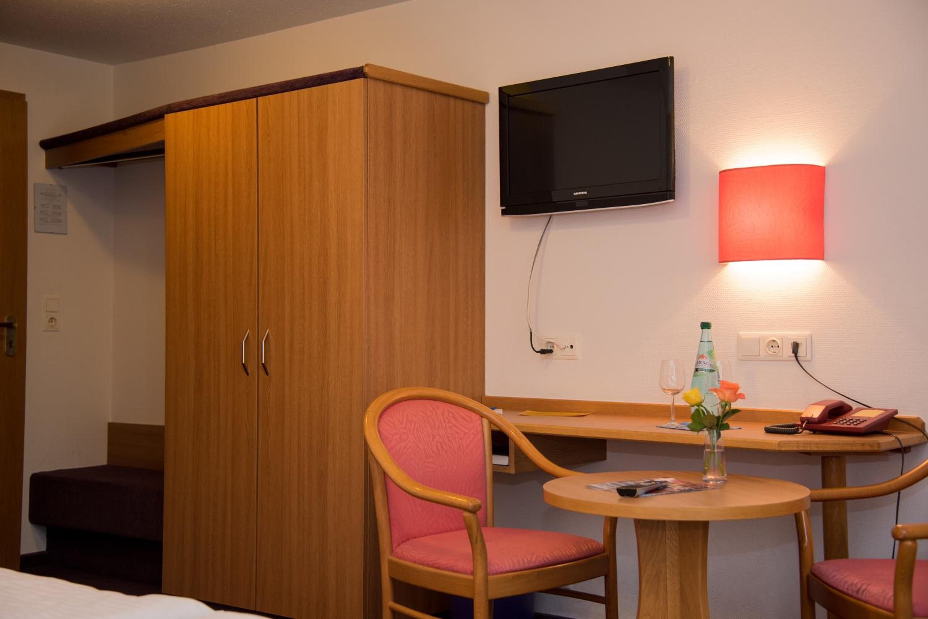 in-room safe, desk, free wifi, bed sheets