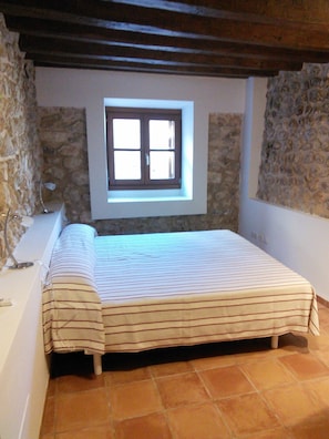 Apartment, 2 Bedrooms, Garden Area | 1 bedroom, premium bedding, free WiFi