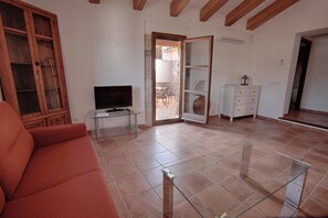 Suite, 1 Bedroom, Terrace | Living room