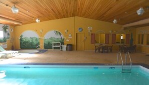 Indoor pool - Altona Hotel (Altona)