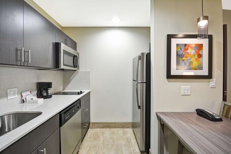 Homewood Suites by Hilton Orlando Theme Parks - Image 7