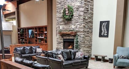 Cascades Mountain Resort, Ascend Hotel Collection