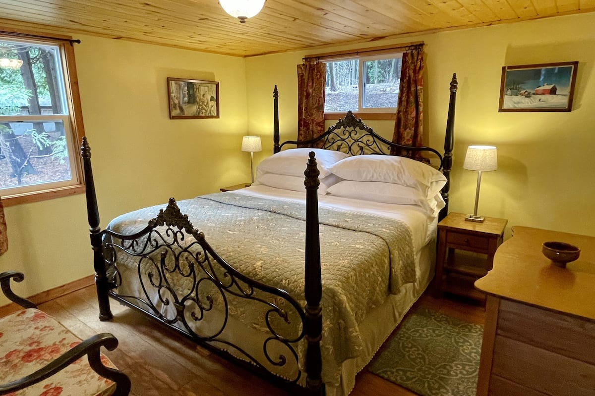 Room, Private Bathroom (Dove Cottage - Breakfast Not Included) | 1 bedroom, individually furnished, iron/ironing board, free WiFi