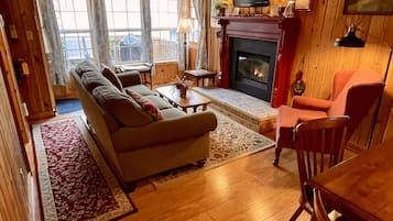 Room, Private Bathroom (Dove Cottage - Breakfast Not Included) | Living room | Flat-screen TV