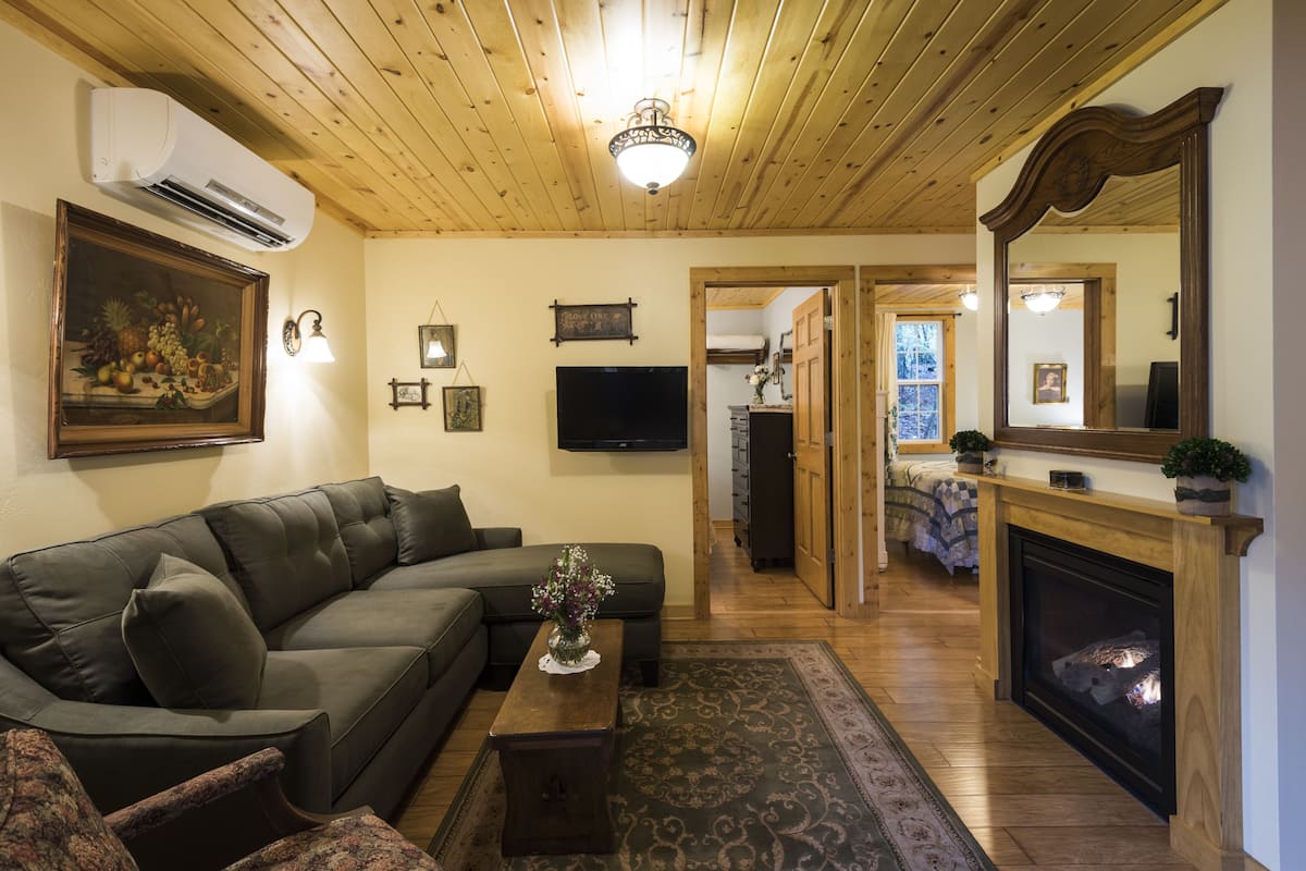 Room, Private Bathroom (Wren Cottage - Breakfast Not Included) | Living area | Flat-screen TV
