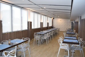 Breakfast, lunch, dinner served; Peruvian cuisine 