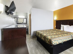 Desk, WiFi, bed sheets