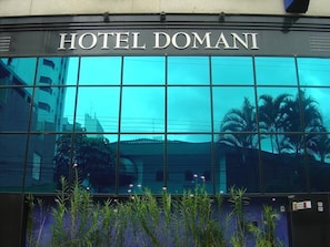 Exterior detail - Hotel Domani (Guarulhos)