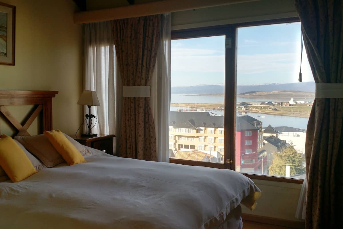 Standard Double Room | Down comforters, in-room safe, individually decorated, desk