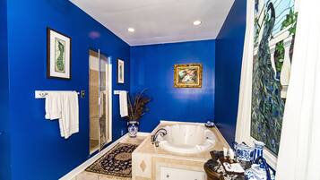 Suite Luxury, 1 letto king, idromassaggio, vista montagna | Vasca idromassaggio privata