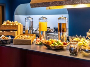 Daily buffet breakfast for a fee