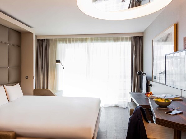 Studio, 1 Double Bed | In-room safe, desk, laptop workspace, blackout drapes - Aparthotel Adagio Edinburgh Royal Mile (Edinburgh)