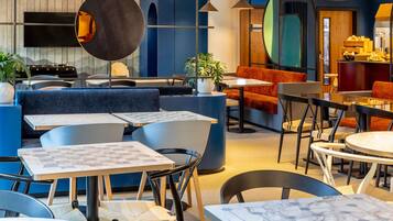 Daily buffet breakfast (GBP 20 per person)