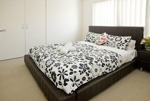 Room - Stoneyfell (POINT COOK)