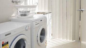 Pemandangan dari hartanah