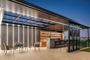 Poolside bar