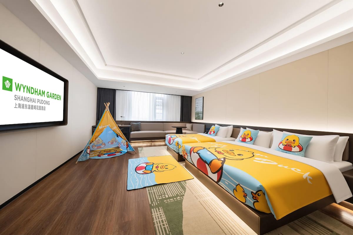 Deluxe Room, Multiple Beds (Family) | Premium bedding, pillowtop beds, minibar, in-room safe